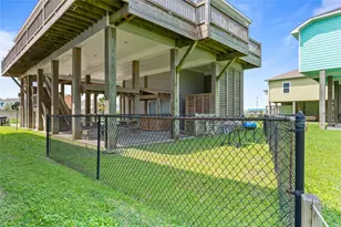 982 S Redfish, Crystal Beach, TX 77650 - Photo 7