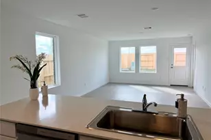 6115 Sunburst Scarlet St, Katy, TX 77493 - Photo 11