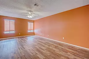 11605 Southlake Dr, Houston, TX 77077 - Photo 41