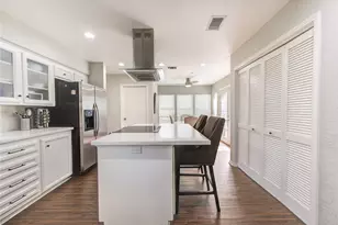 12147 Ella Lee Ln, Houston, TX 77077 - Photo 17