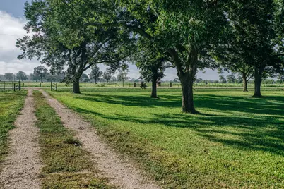 4851 County Road 135 Road, Wharton, TX 77488 - Photo 29
