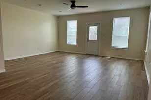 2015 Harlem St, Houston, TX 77020 - Photo 3