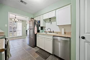 306 Jill St, Conroe, TX 77303 - Photo 9