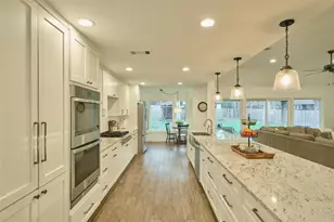 2414 Coachlight Ln, Conroe, TX 77384 - Photo 9