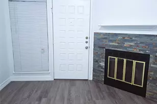 921 Marine Dr, Galveston, TX 77550 - Photo 5