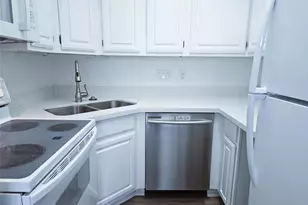 921 Marine Dr, Galveston, TX 77550 - Photo 7