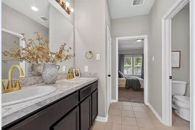 15015 Meadow Glen N, Conroe, TX 77306 - Photo 19