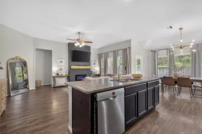 15015 Meadow Glen N, Conroe, TX 77306 - Photo 1