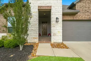 14127 Lake Lodge Dr, Conroe, TX 77384 - Photo 3