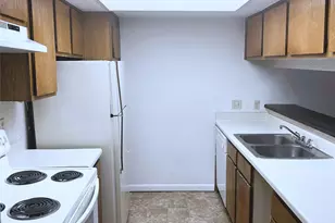 2820 S Bartell Dr, Houston, TX 77054 - Photo 3