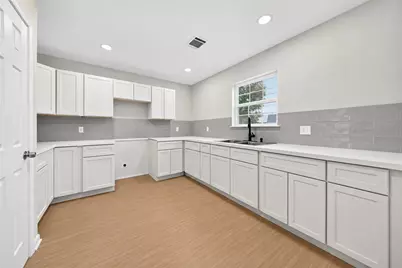 874 Green Meadow Lane, Houston, TX 77091 - Photo 13