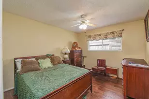 604 Fairway Dr, Richmond, TX 77469 - Photo 9