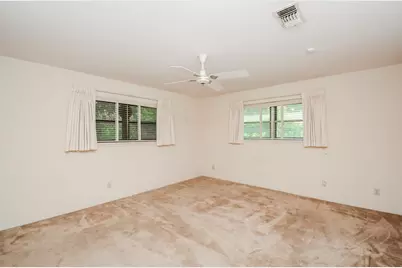 10162 Eddystone Drive, Houston, TX 77043 - Photo 15
