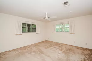 10162 Eddystone Dr, Houston, TX 77043 - Photo 15
