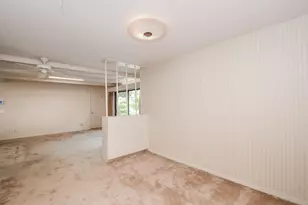 10162 Eddystone Dr, Houston, TX 77043 - Photo 5