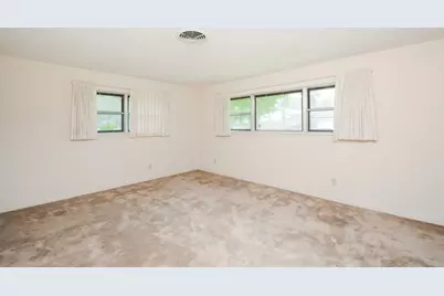 10162 Eddystone Drive, Houston, TX 77043 - Photo 13