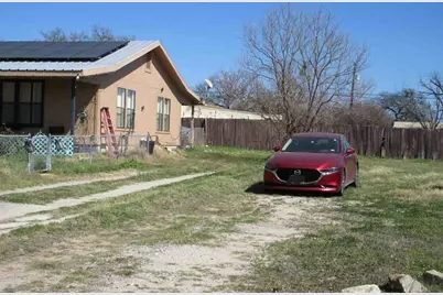 107 Buttercup Street, Kingsland, TX 78639 - Photo 3