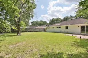 10803 Chimney Rock Rd, Houston, TX 77096 - Photo 15
