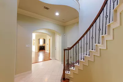 1314 Sherwood Springs Lane, Houston, TX 77043 - Photo 17