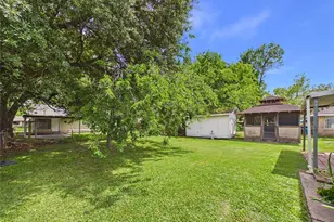 825 Grove St, Deer Park, TX 77536 - Photo 13
