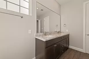 1040 W 26th St, Houston, TX 77008 - Photo 37