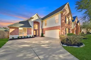 3615 Emerald Bay Ln, Sugar Land, TX 77498 - Photo 1