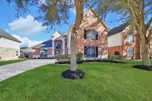 3615 Emerald Bay Ln, Sugar Land, TX 77498 - Photo 3