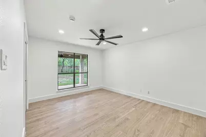 221 Montwood, Seguin, TX 78155 - Photo 17
