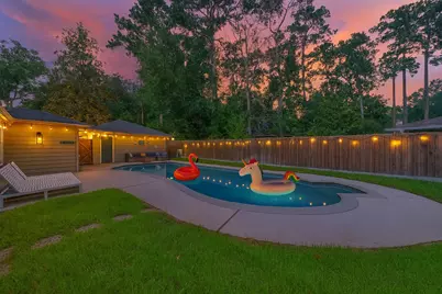 563 Landfall Ln, Conroe, TX 77302 - Photo 1