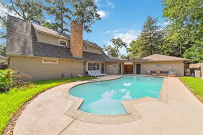 563 Landfall Ln, Conroe, TX 77302 - Photo 3