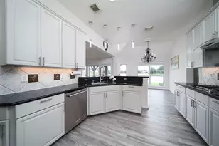 4003 Laguna Point Ln, Missouri City, TX 77459 - Photo 9