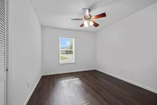 30210 E Geneva Dr E, Spring, TX 77386 - Photo 17