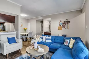 702 Bering Dr, Houston, TX 77057 - Photo 3