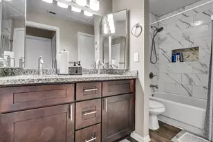 702 Bering Dr, Houston, TX 77057 - Photo 9