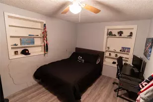 417 Hardy St, Clute, TX 77531 - Photo 11