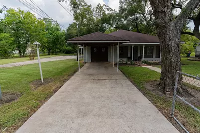 417 Hardy Street, Clute, TX 77531 - Photo 1