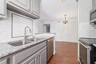 2300 Augusta Dr, Houston, TX 77057 - Photo 5