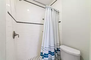 2300 Augusta Dr, Houston, TX 77057 - Photo 17