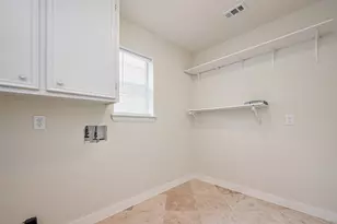 13731 Greenway Dr, Sugar Land, TX 77498 - Photo 19