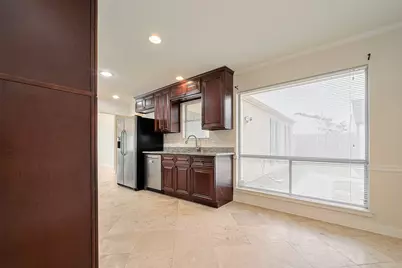 13731 Greenway Drive, Sugar Land, TX 77498 - Photo 17