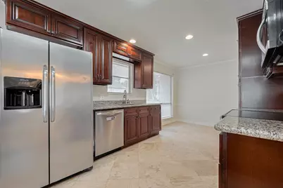 13731 Greenway Drive, Sugar Land, TX 77498 - Photo 13