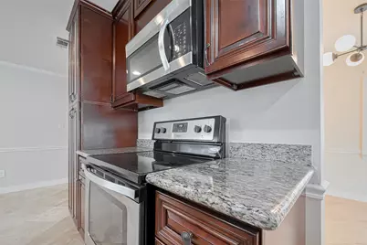 13731 Greenway Drive, Sugar Land, TX 77498 - Photo 15
