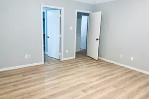 2505 Overland Trail, Dickinson, TX 77539 - Photo 11