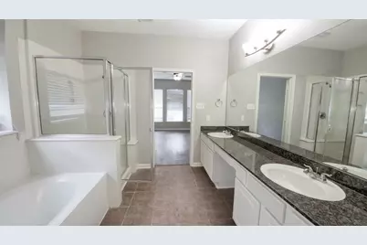 6715 Starcroft Court, Spring, TX 77379 - Photo 7