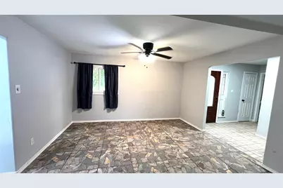 803 Glen Hollow Drive, Conroe, TX 77385 - Photo 3