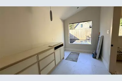 5642 Pine Forest Road, Houston, TX 77056 - Photo 17