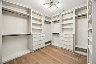 5642 Pine Forest Rd, Houston, TX 77056 - Photo 9