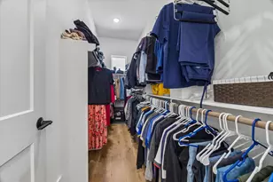 9009 Wellspring Dr, Houston, TX 77080 - Photo 11