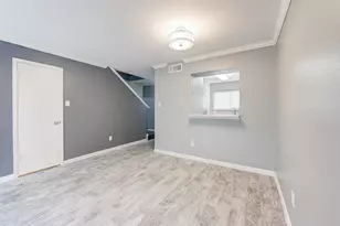 6406 Ferris Dr, Houston, TX 77081 - Photo 15