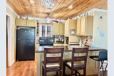 1256 E Canal Drive, Crystal Beach, TX 77650 - Photo 17